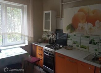 Сдается в аренду двухкомнатная квартира, 48 м2, Омск, улица Дианова, 21, Кировский округ