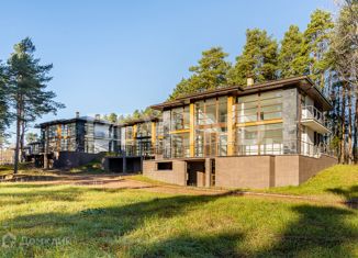 Продам дом, 3060 м2, посёлок Солнечное, улица Танкистов, 2Б