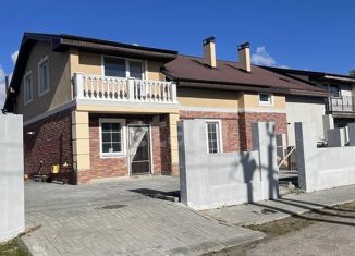 Продается дом, 170 м2, поселок Константиновка, Центральная улица