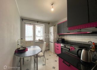 Продается двухкомнатная квартира, 54.5 м2, Екатеринбург, улица Умельцев, 9А, улица Умельцев
