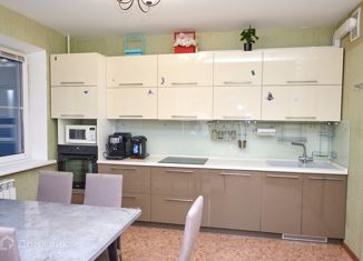 Продаю 4-ком. квартиру, 98.4 м2, Иваново, улица Парижской Коммуны, 19, Фрунзенский район
