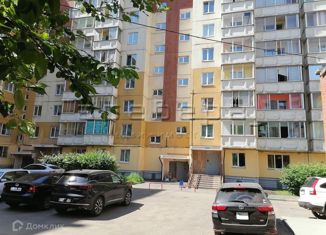 Продается двухкомнатная квартира, 50.2 м2, Красноярск, улица Алексеева, 99