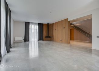 Продаю дом, 420 м2, деревня Покровское, жилой комплекс Новорижский, 365