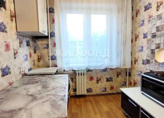 Продается 2-ком. квартира, 48 м2, Абакан, улица Пушкина, 26/1