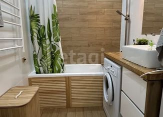 Продажа 2-ком. квартиры, 65 м2, посёлок городского типа Медведево, улица Дмитрия Средина, 9А