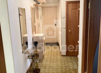 Четырехкомнатная квартира на продажу, 66.4 м2, Асбест, улица Мира, 6/1