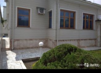 Продается дом, 200 м2, Нальчик, Винницкая улица, район Затишье