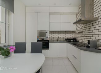 Продажа 2-ком. квартиры, 49.7 м2, деревня Низино, Центральная улица, 13к2