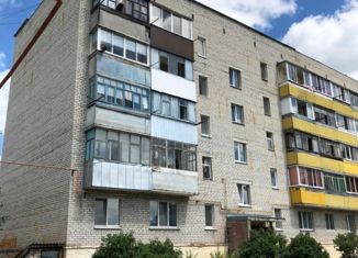 Четырехкомнатная квартира на продажу, 61 м2, посёлок Навля, переулок 3-го Интернационала, 1