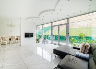 Продается таунхаус, 276 м2, посёлок Барвиха, Центральная площадь