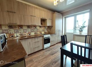 Продается 2-ком. квартира, 56 м2, посёлок городского типа Яблоновский, улица Королёва, 2/1