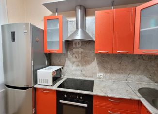 Сдам в аренду 2-ком. квартиру, 55 м2, Нижневартовск, улица Мира, 95