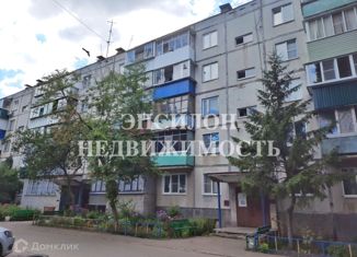 Продажа 2-комнатной квартиры, 47.7 м2, Курск, улица Гагарина, 26