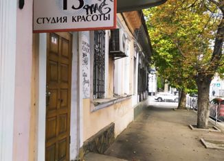 Продам 5-ком. квартиру, 135 м2, Симферополь, улица Желябова, 13, Железнодорожный район