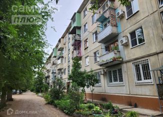 Продам 2-комнатную квартиру, 45.5 м2, Астрахань, улица Комсомольская Набережная, 11, Ленинский район