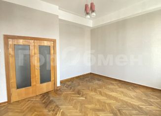 Продам 1-ком. квартиру, 44.4 м2, Москва, улица Серафимовича, 2, метро Кропоткинская