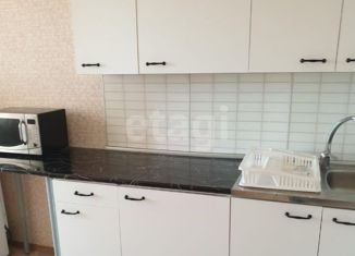 Сдается в аренду 1-комнатная квартира, 46 м2, Омск, проспект Комарова, 21к1