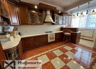 Многокомнатная квартира на продажу, 255.02 м2, Ставропольский край, улица Орджоникидзе, 69