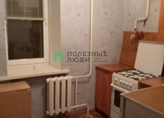 Сдам 1-ком. квартиру, 30 м2, Стерлитамак, улица Тукаева, 5В