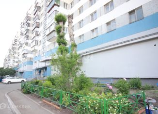 Продажа 3-комнатной квартиры, 56.8 м2, Челябинск, Тракторозаводский район, Салютная улица, 2