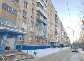 Продается многокомнатная квартира, 14 м2, Омск, проспект Королёва, 16