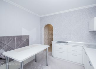 Продажа двухкомнатной квартиры, 73 м2, Тюмень, Ямская улица, 86