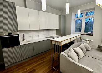 Сдаю в аренду двухкомнатную квартиру, 50 м2, Москва, Нагорная улица, 7к1, район Котловка