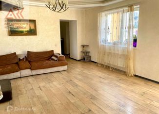 Продам пятикомнатную квартиру, 120 м2, Симферополь, улица Тургенева, 17, Киевский район