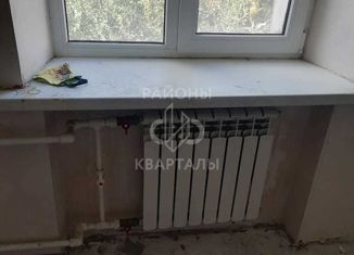 Продаю комнату, 60 м2, Волгоград, проспект Столетова, 2