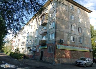 Продается трехкомнатная квартира, 58.4 м2, Омск, улица Химиков, 48, Советский округ