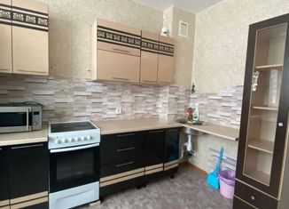 Сдается в аренду 1-комнатная квартира, 35.8 м2, Когалым, улица Новосёлов, 13