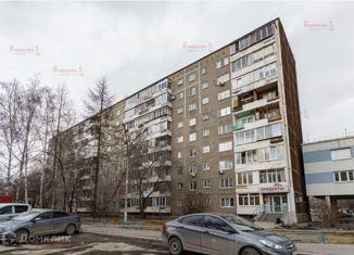 Продается двухкомнатная квартира, 37 м2, Екатеринбург, улица Пехотинцев, 19, метро Машиностроителей