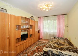 Продается 2-комнатная квартира, 49 м2, Новосибирск, улица Зорге, 107