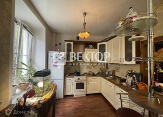 Продается 3-комнатная квартира, 77.5 м2, Костромская область, улица Гагарина, 3