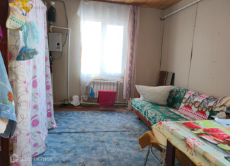 Продам 2-ком. квартиру, 48 м2, село Дмитриевка, Школьная улица, 15
