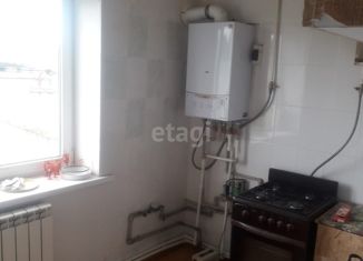 Продается трехкомнатная квартира, 54 м2, село Большетроицкое, улица Чапаева, 33