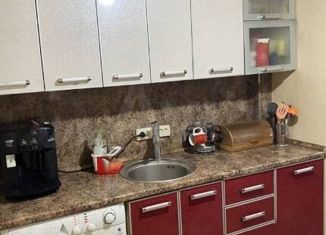 Продается трехкомнатная квартира, 68 м2, Нальчик, Чегемская улица, 66, район Стрелка