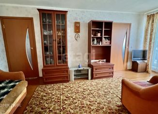 Продаю 3-ком. квартиру, 41 м2, Кириши, улица Мира, 7