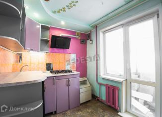 Продам трехкомнатную квартиру, 60.9 м2, Соликамск, улица Парижской Коммуны, 34