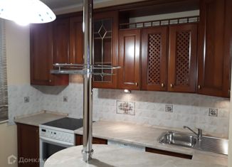 Сдается двухкомнатная квартира, 53 м2, Москва, улица Академика Варги, 3, метро Тропарёво