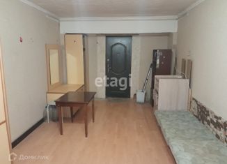 Продаю комнату, 18.2 м2, Екатеринбург, Ясная улица, 1к3А, метро Чкаловская