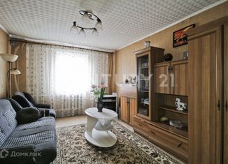 Продаю 2-комнатную квартиру, 50 м2, Калининград, улица Майора Козенкова, 19