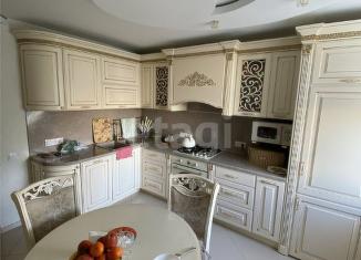 Продаю 4-комнатную квартиру, 95 м2, Симферополь, Залесская улица, 18, Центральный район