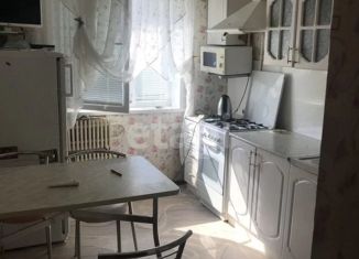 Продаю 3-ком. квартиру, 64 м2, Лебедянь, улица Советской Армии, 21А