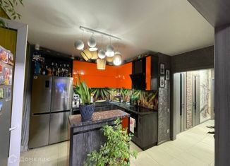 Продается трехкомнатная квартира, 80.92 м2, Ковров, улица Строителей, 12