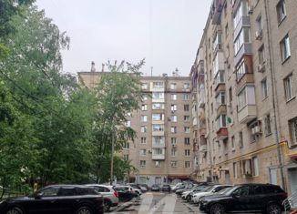 Продаю 3-ком. квартиру, 70 м2, Москва, Ленинский проспект, 77к1, метро Университет
