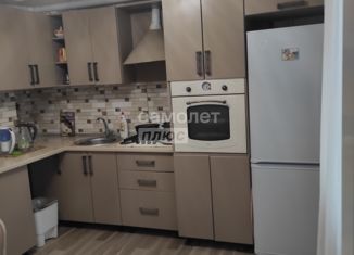 Сдается 3-ком. квартира, 70 м2, Кабардино-Балкариия, улица Атажукина, 10