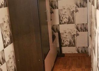 Продаю 3-комнатную квартиру, 41 м2, Новошахтинск, улица Лаптевых, 3