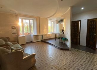 Продается четырехкомнатная квартира, 98.1 м2, Коряжма, Театральная улица, 1