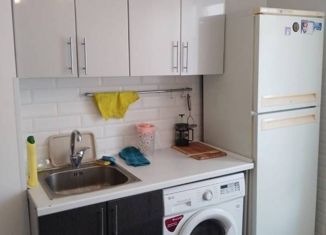 Продам трехкомнатную квартиру, 65 м2, Москва, улица Генерала Тюленева, 23к1, метро Тёплый Стан
